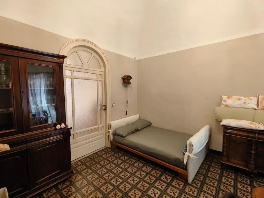 Retroetnea - Appartamento In Centro Storico - Con Camere Comunicanti Catânia Exterior foto